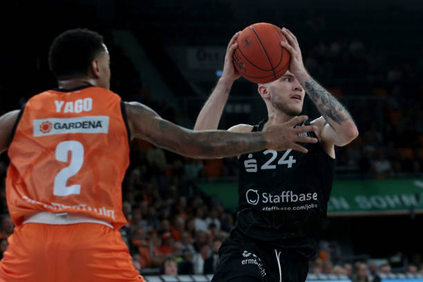 中的榜样 中的榜样