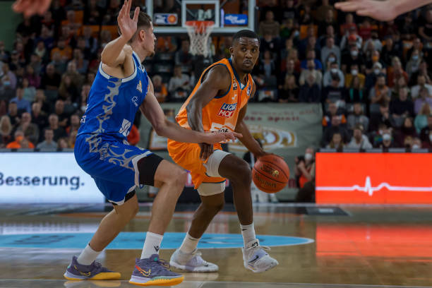 了关键的两 了关键的两