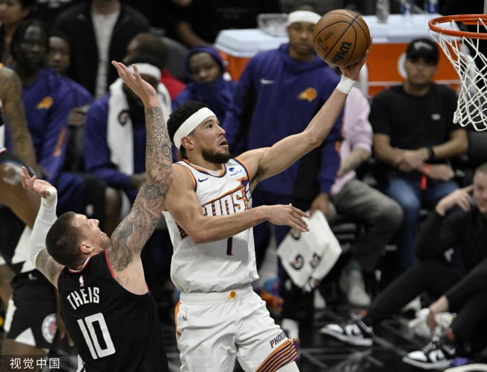 她迅速崭露 她迅速崭露